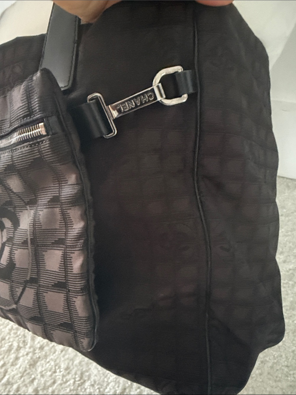 CHANEL Brown and Black travel Tote Bag with detachable mini pouch authentic - Picture 4 of 9